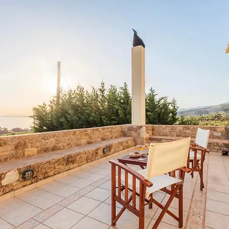Lavender Garden Retreat - Secluded Seaside Getaway * Kotronion (West Mani)
