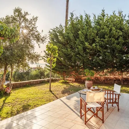 Lavender Garden Retreat - Secluded Seaside Getaway Διαμέρισμα Kotronion (West Mani)