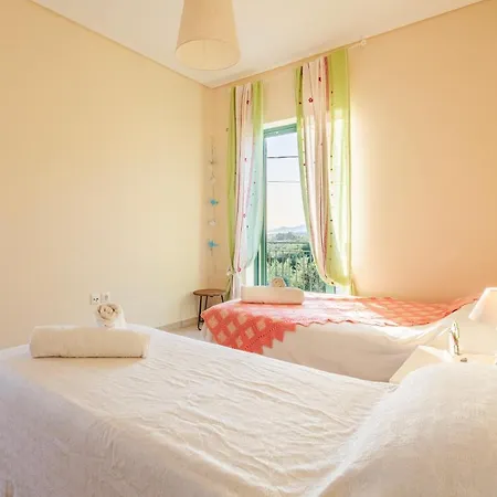 Daire Lavender Garden Retreat - Secluded Seaside Getaway