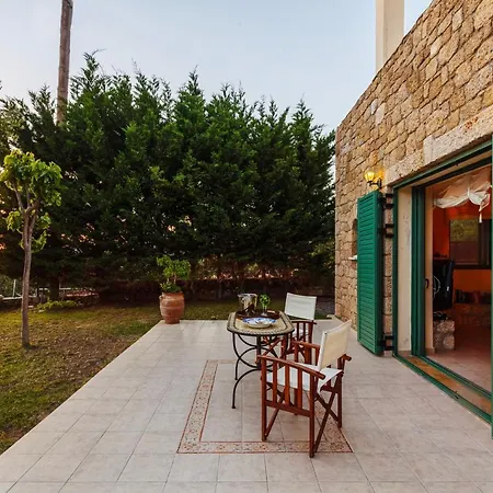 Διαμέρισμα Lavender Garden Retreat - Secluded Seaside Getaway